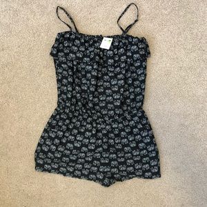 Black elephant patterned romper WITH POCKETS